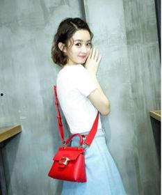 赵丽颖最近照片短发,演绎时尚新篇章